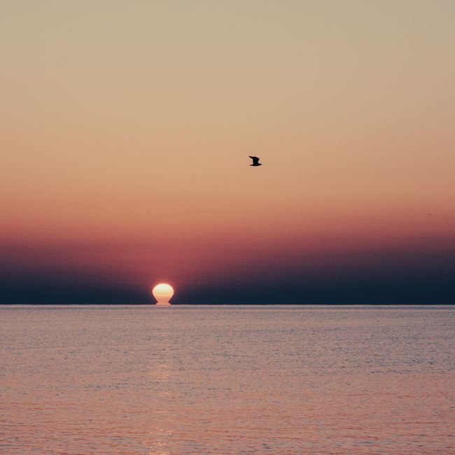 Ombre Sunset Pillar